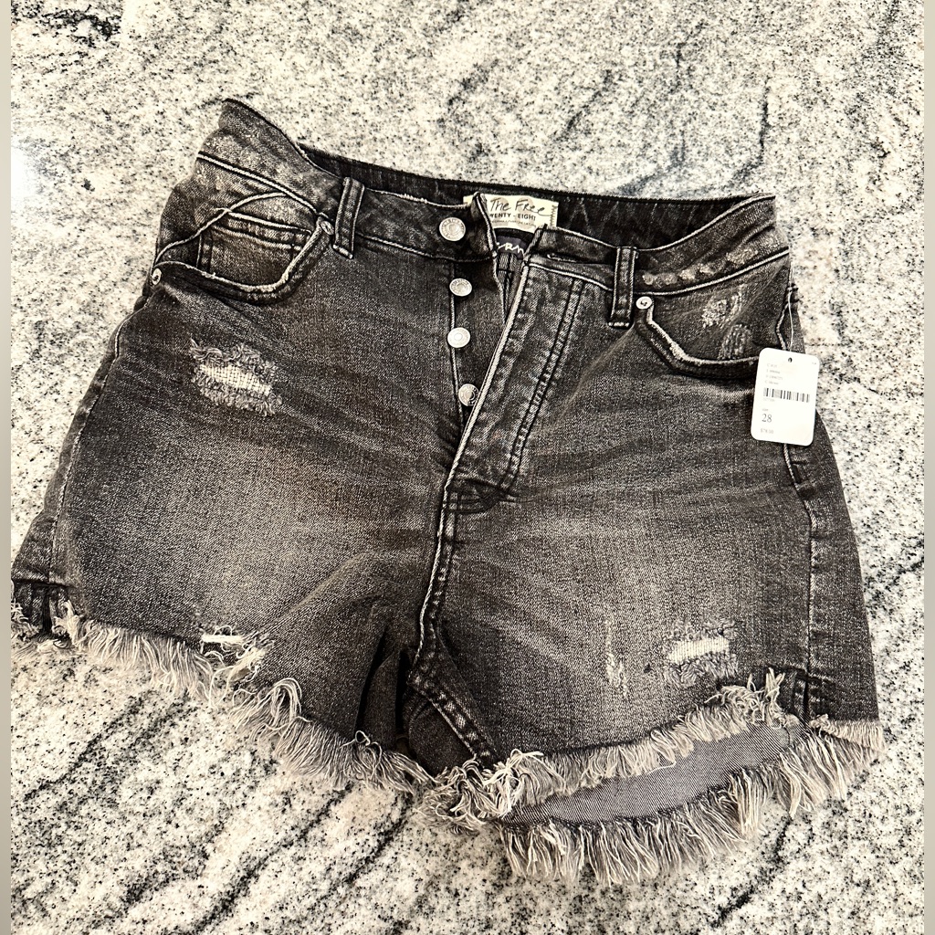Free People Women's Nwt Distressed Black Jean Shorts